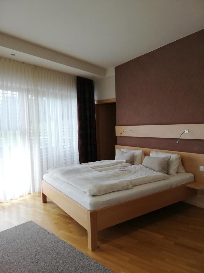 Landhaus Griesser Hotel เซโบเดิน ภายนอก รูปภาพ